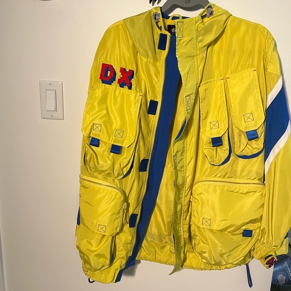 Define jacket - Picture 1 of 2